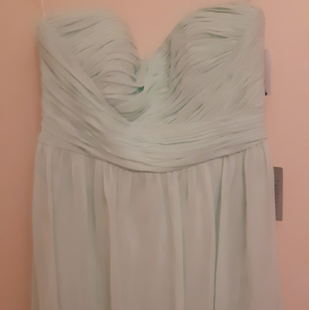 Donna Morgan mint dress